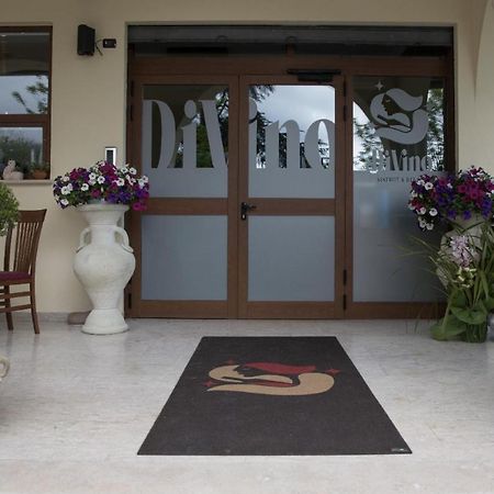 Divino Bistrot E Relais Hotel Lenola Екстериор снимка