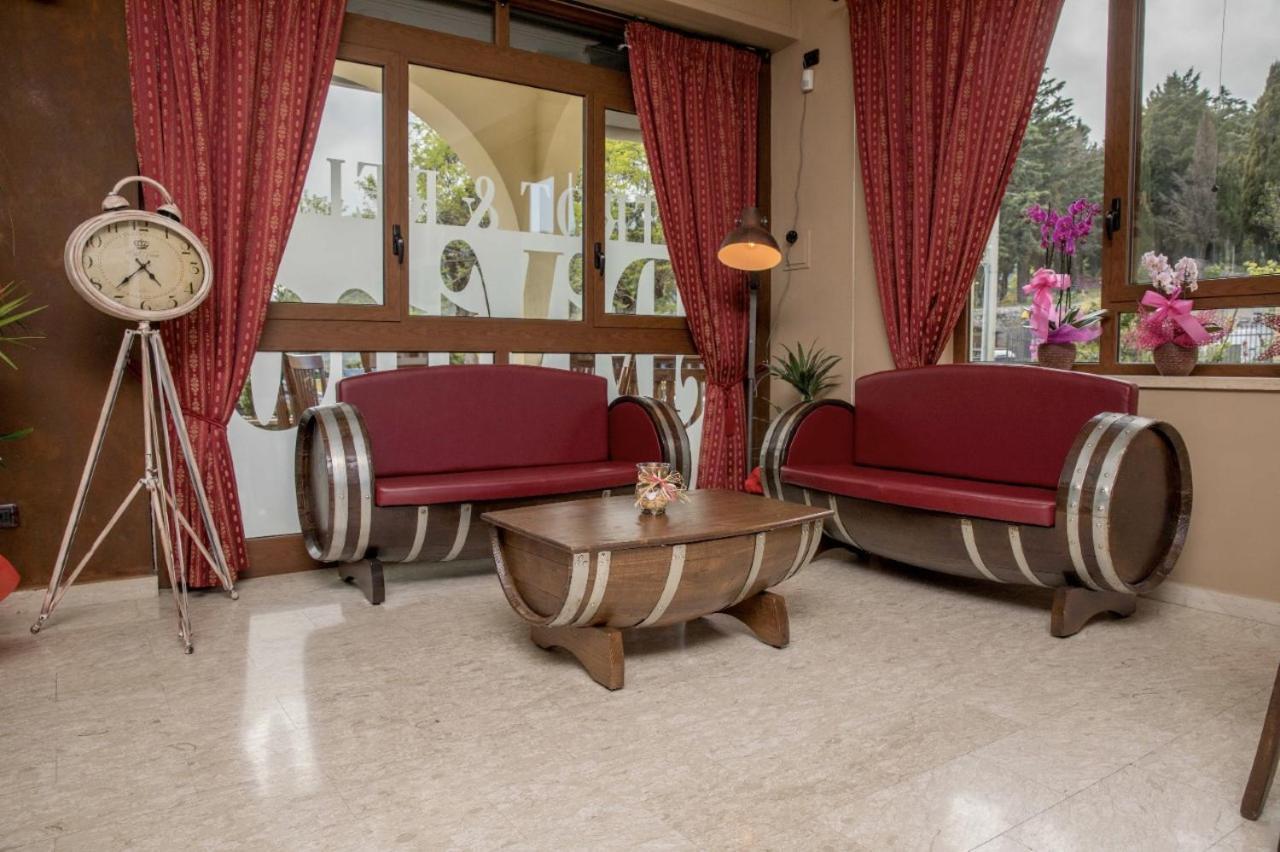 Divino Bistrot E Relais Hotel Lenola Екстериор снимка