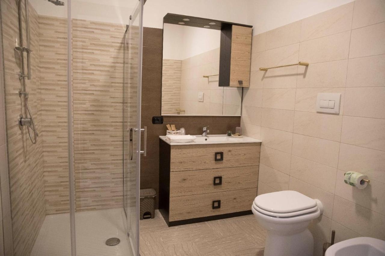 Divino Bistrot E Relais Hotel Lenola Екстериор снимка