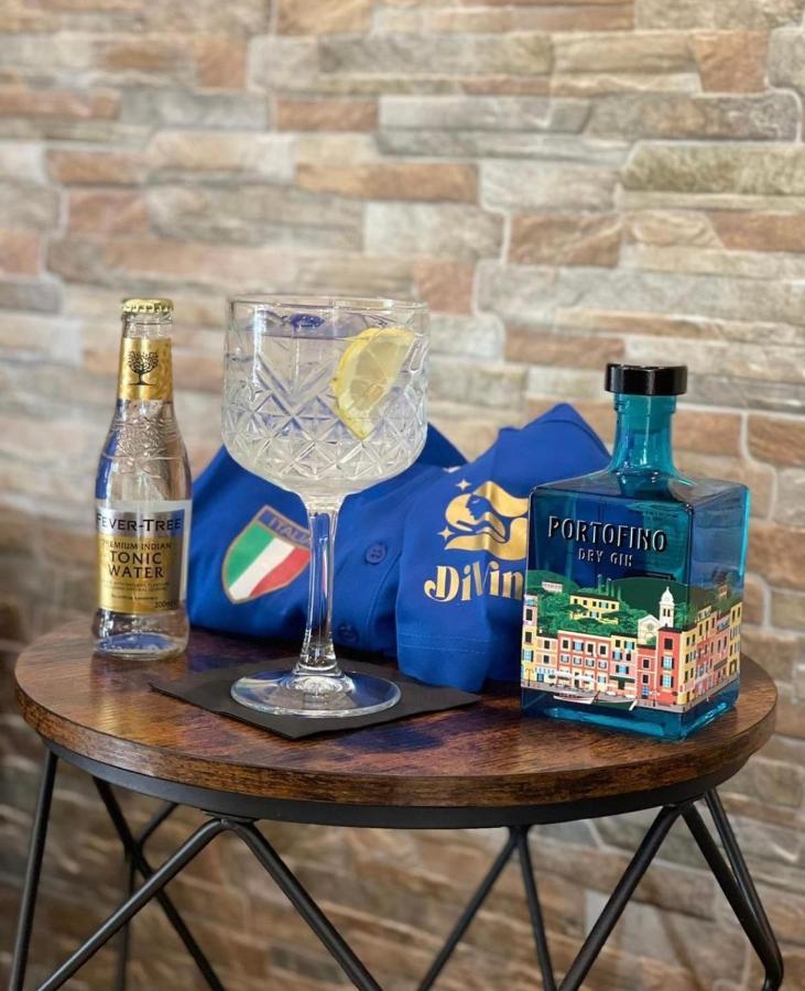 Divino Bistrot E Relais Hotel Lenola Екстериор снимка