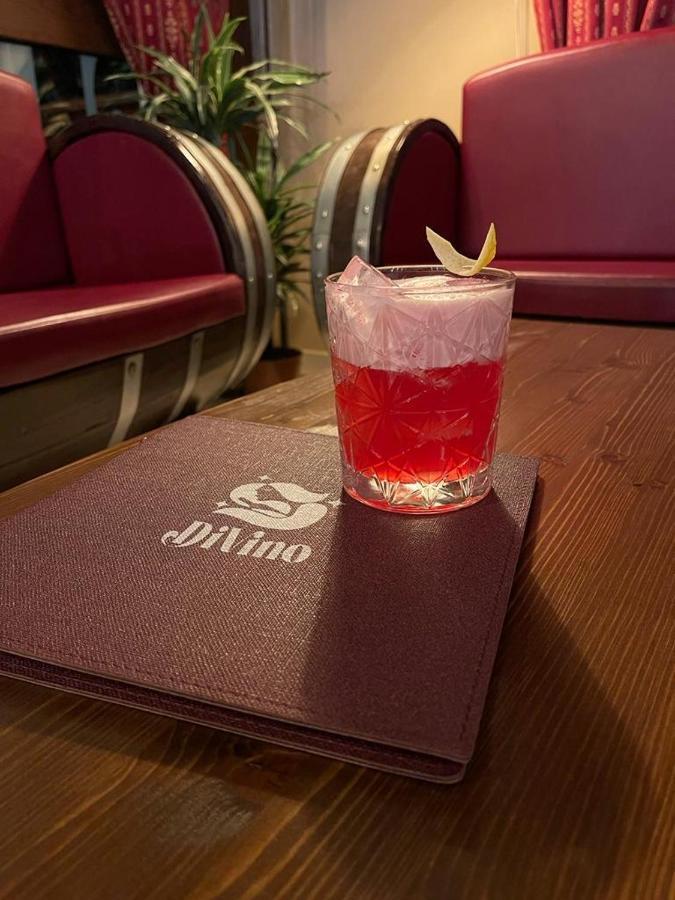 Divino Bistrot E Relais Hotel Lenola Екстериор снимка
