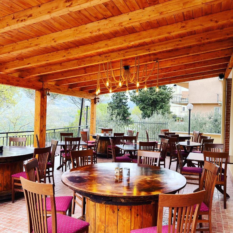Divino Bistrot E Relais Hotel Lenola Екстериор снимка